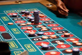 Meja Qiu Qiu live dealer di studio ldcloud dengan kualitas HD